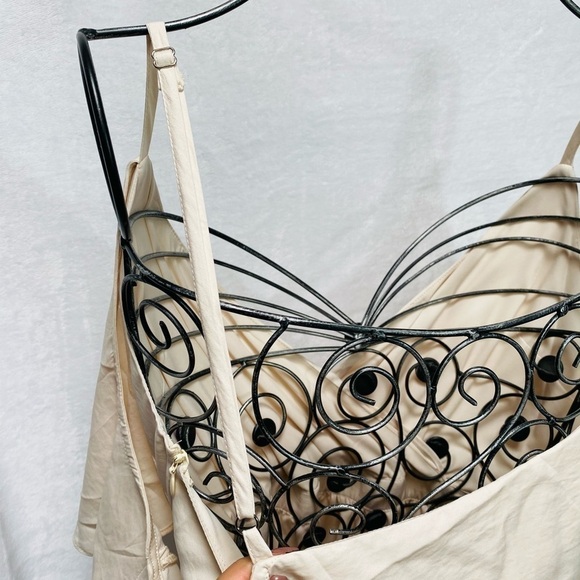 Dra Los Angeles off the shoulder cream dress - Picture 9 of 16